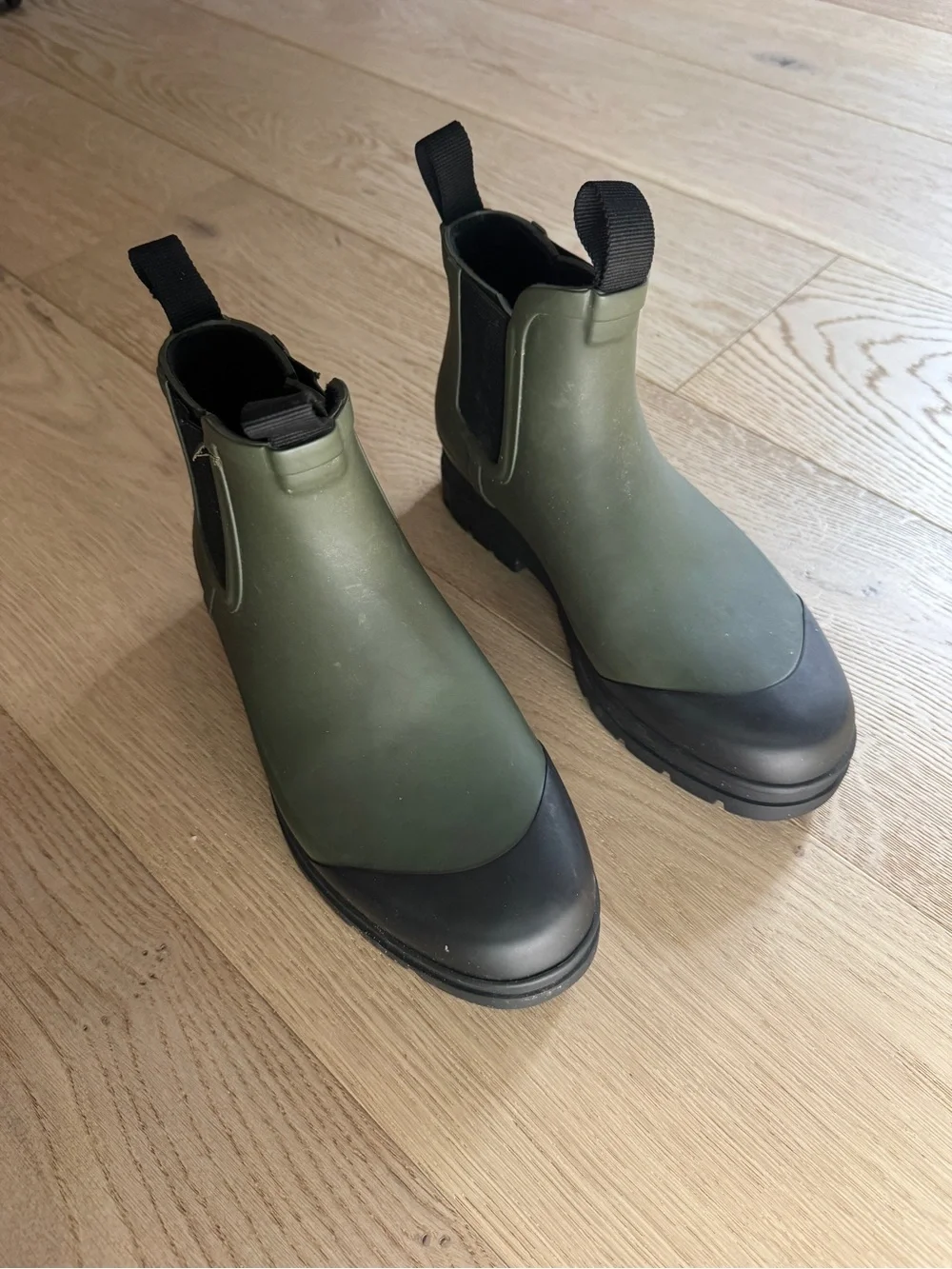 Everlane Olive Green Chelsea Rain Boots